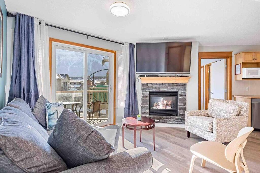Lux 2Br 5Bd Suite Mountain View! Canmore Exterior foto